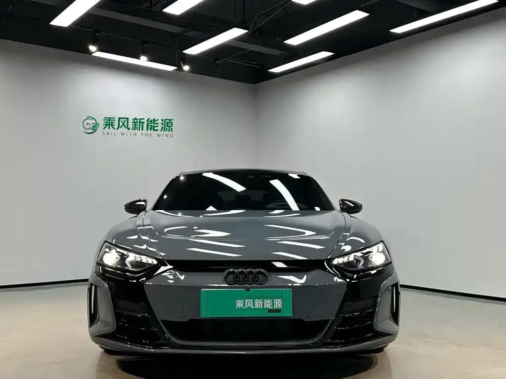 Audi RS e-tron GT 2023 из CN, фото 6