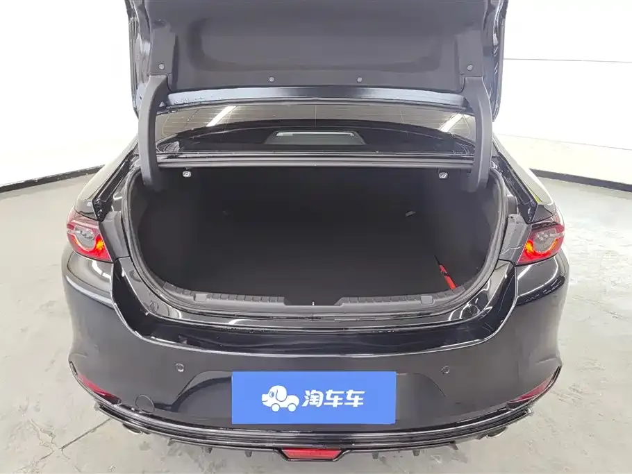 Mazda 3 Axela 2024 из CN, фото 5