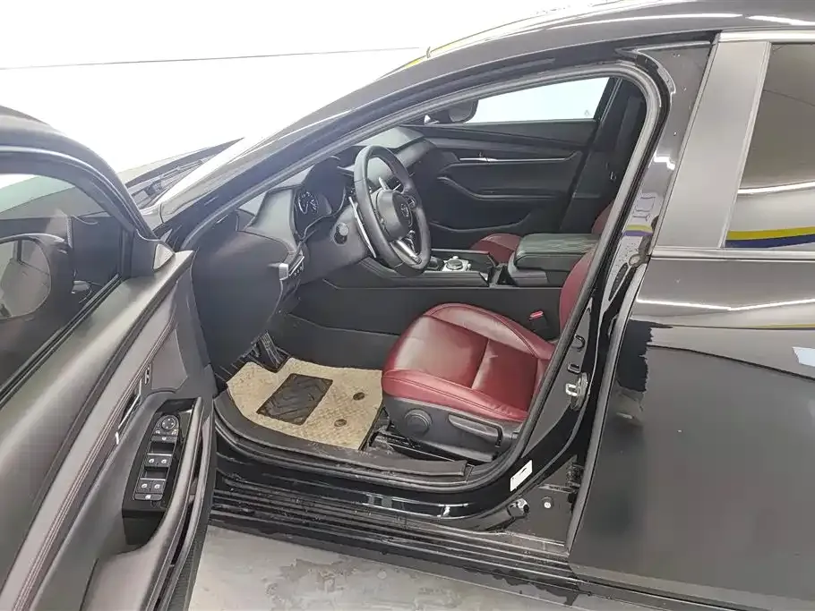 Mazda 3 Axela 2024 из CN, фото 6