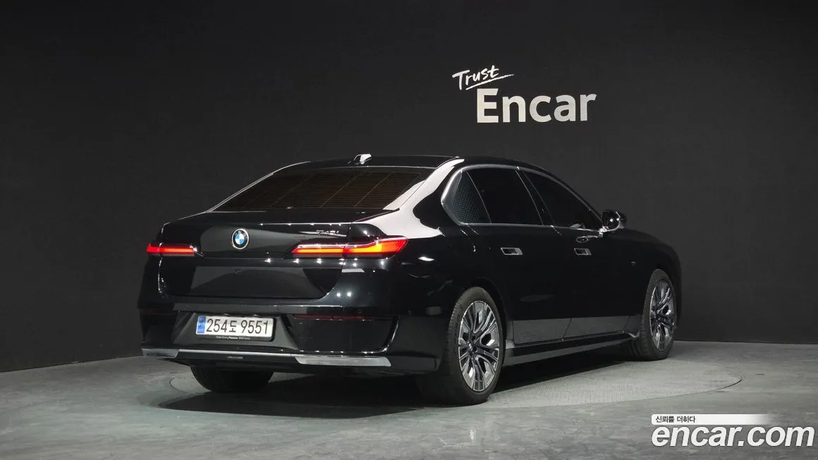 BMW 7-Series 2023 из KR, фото 2