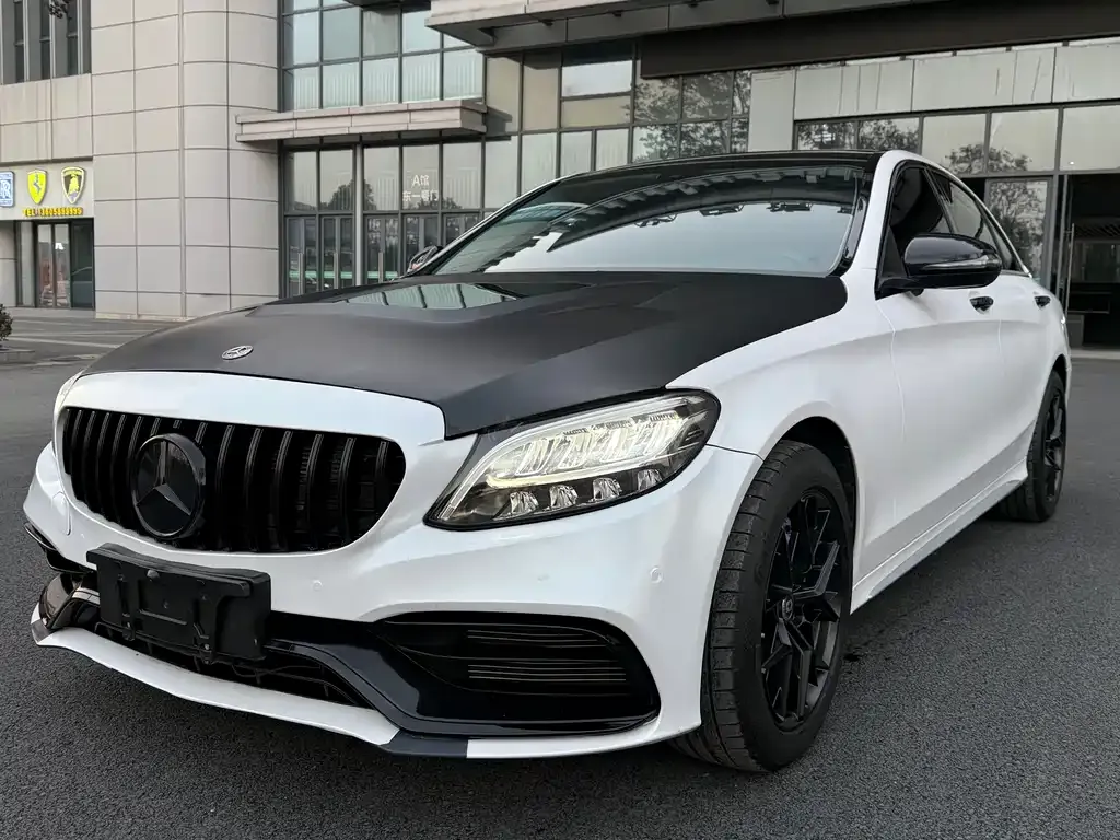 Mercedes-Benz C-Class — фото 1