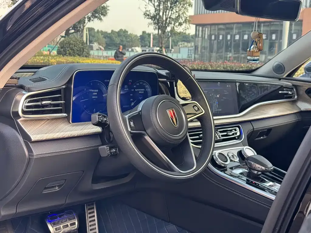 Hongqi H9 — фото 10