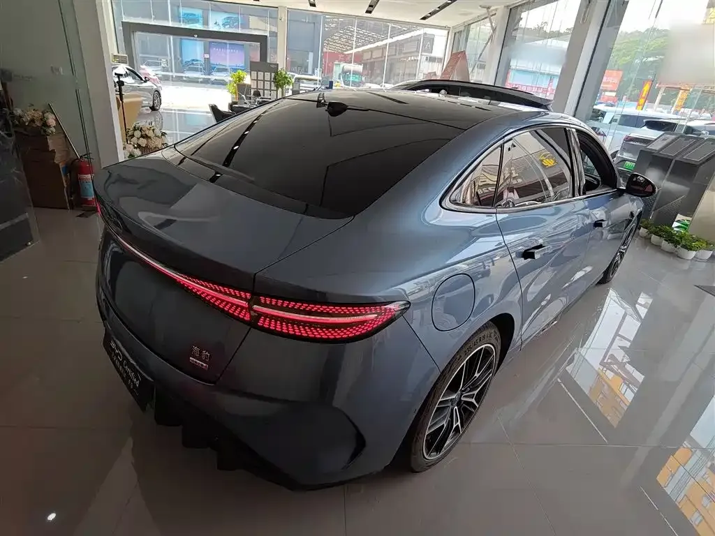 BYD Seal — фото 9