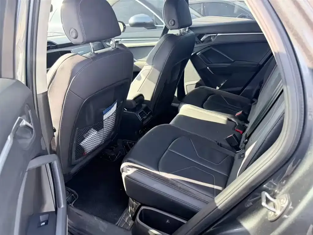 Audi Q3 Sportback 2021 из CN, фото 4