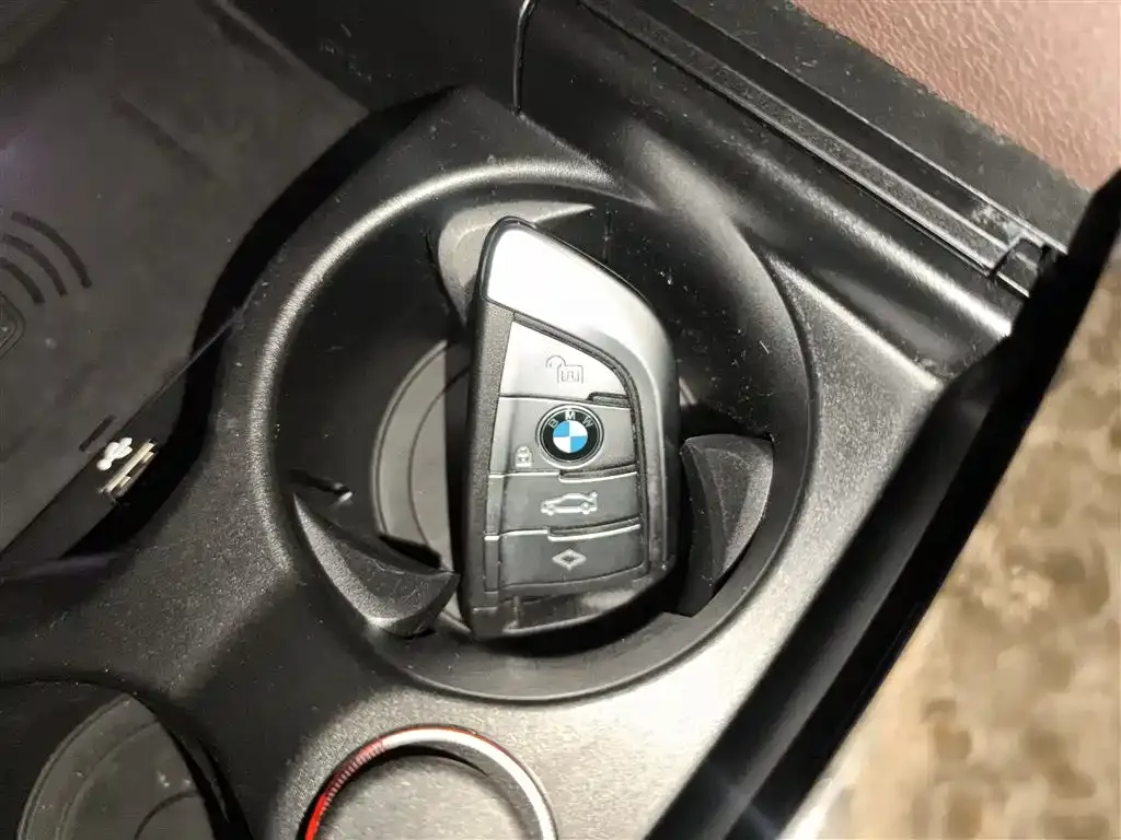BMW 5 Series — фото 4