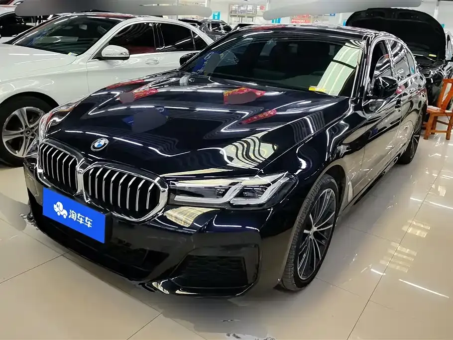 BMW 5 Series — фото 1