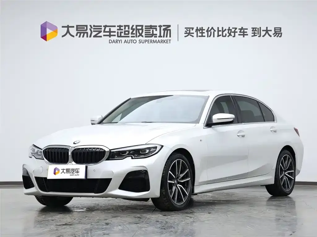 BMW 3 Series 2022 из CN, фото 1