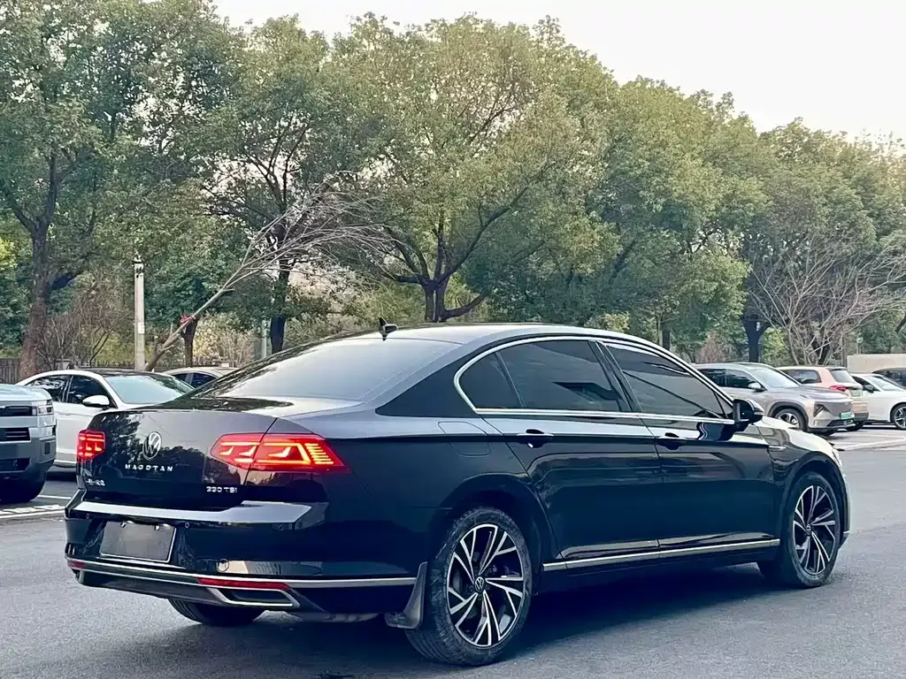 Volkswagen Magotan 2022 из CN, фото 8