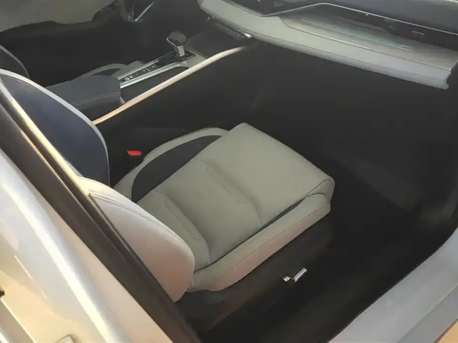 Geely Xingrui 2023 из CN, фото 3