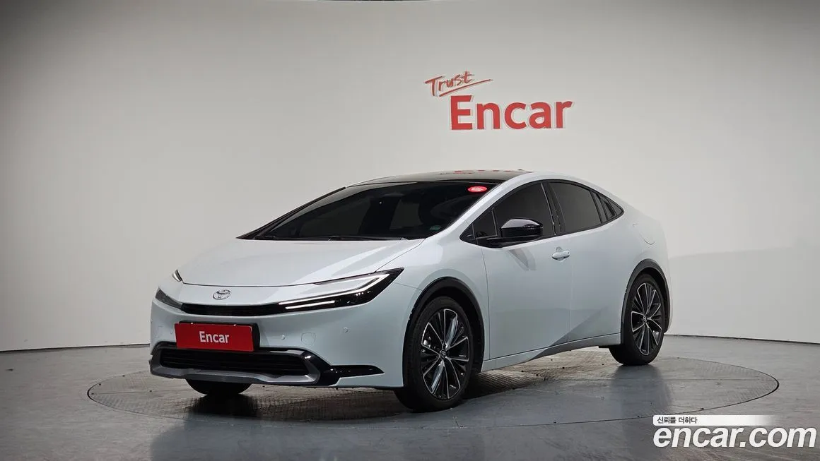 Toyota Prius — фото 1