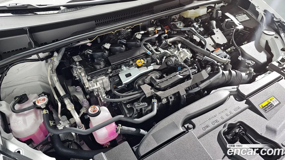 Toyota Prius — фото 6