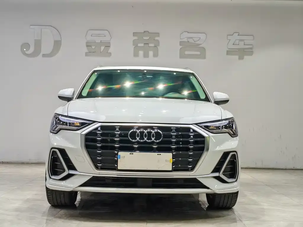 Audi Q3 2022 из CN, фото 2