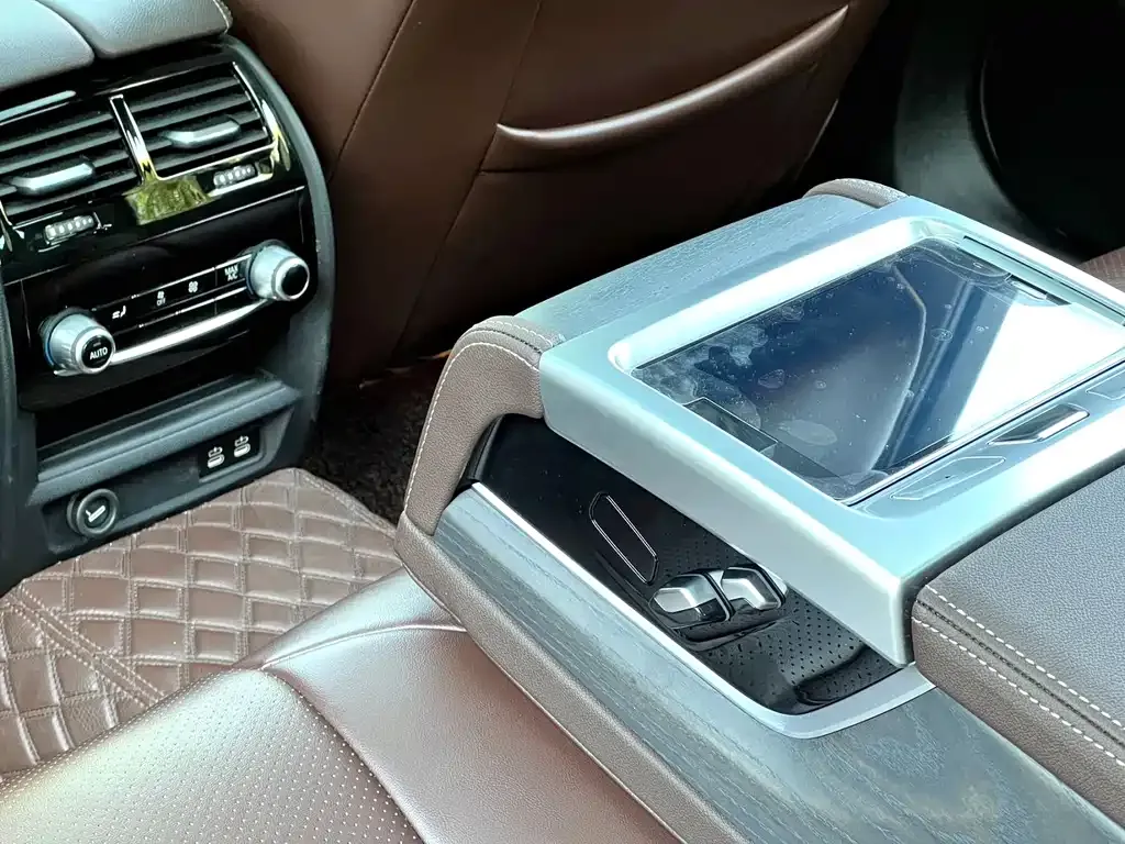 BMW 5 Series 2022 из CN, фото 3