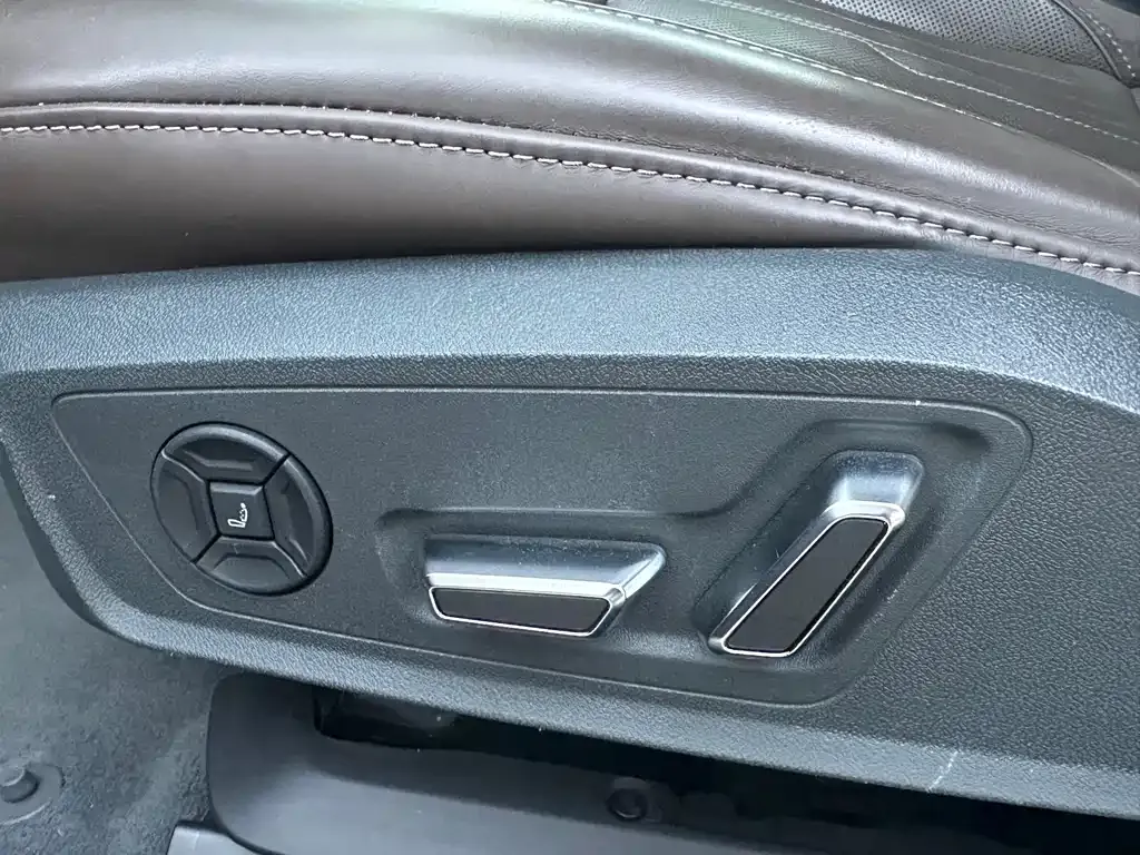 Audi A7L 2022 из CN, фото 8