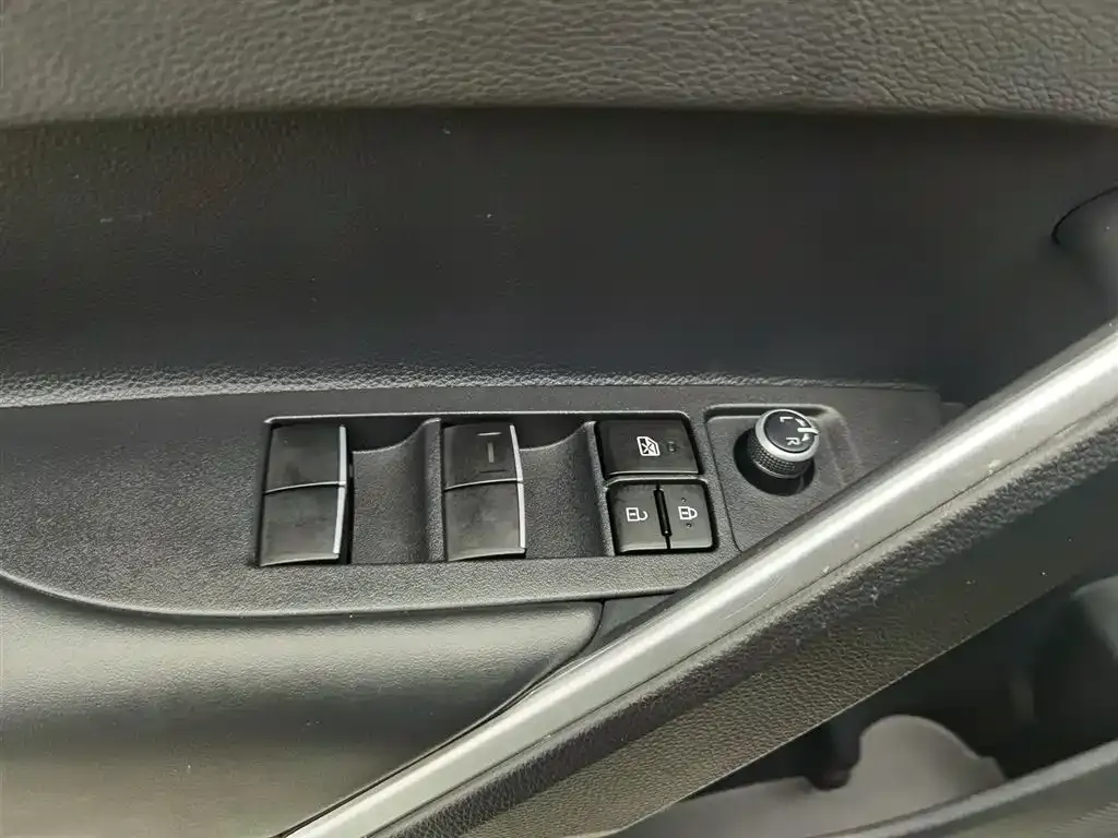 Toyota Frontlander 2024 из CN, фото 10