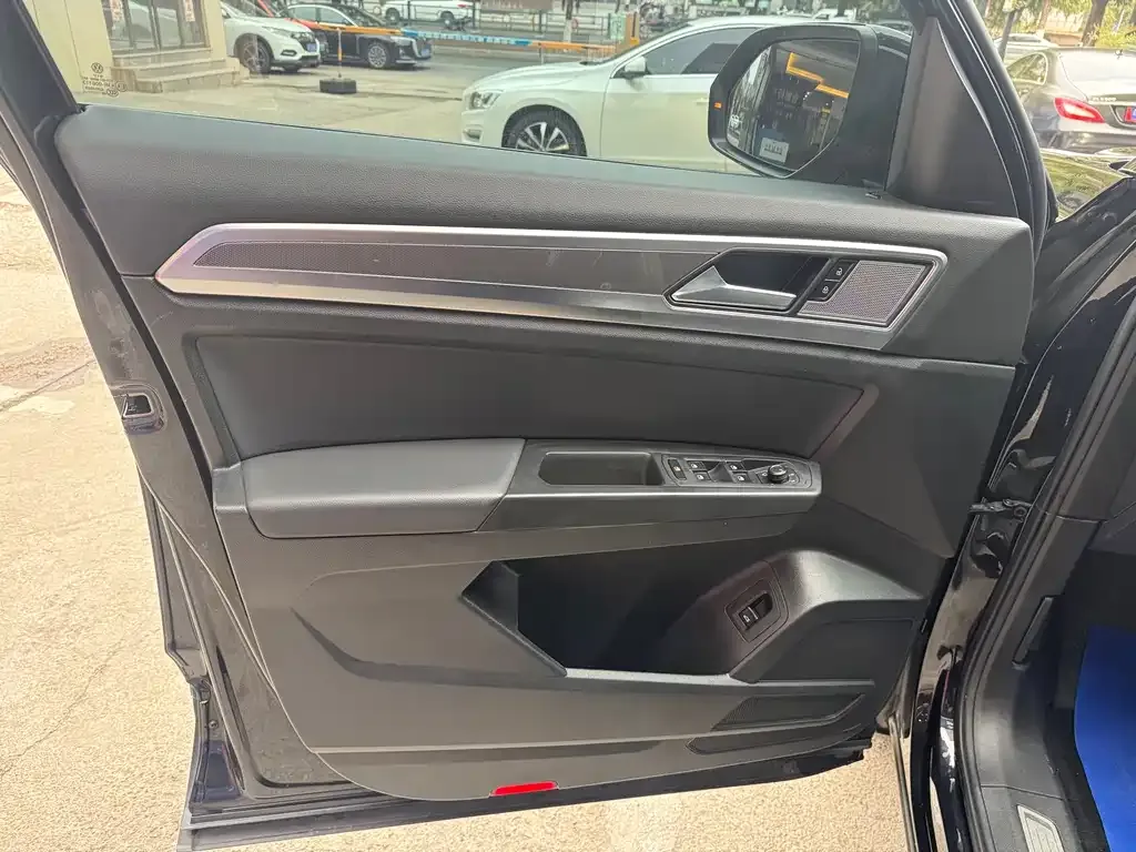 Volkswagen Teramont 2021 из CN, фото 4
