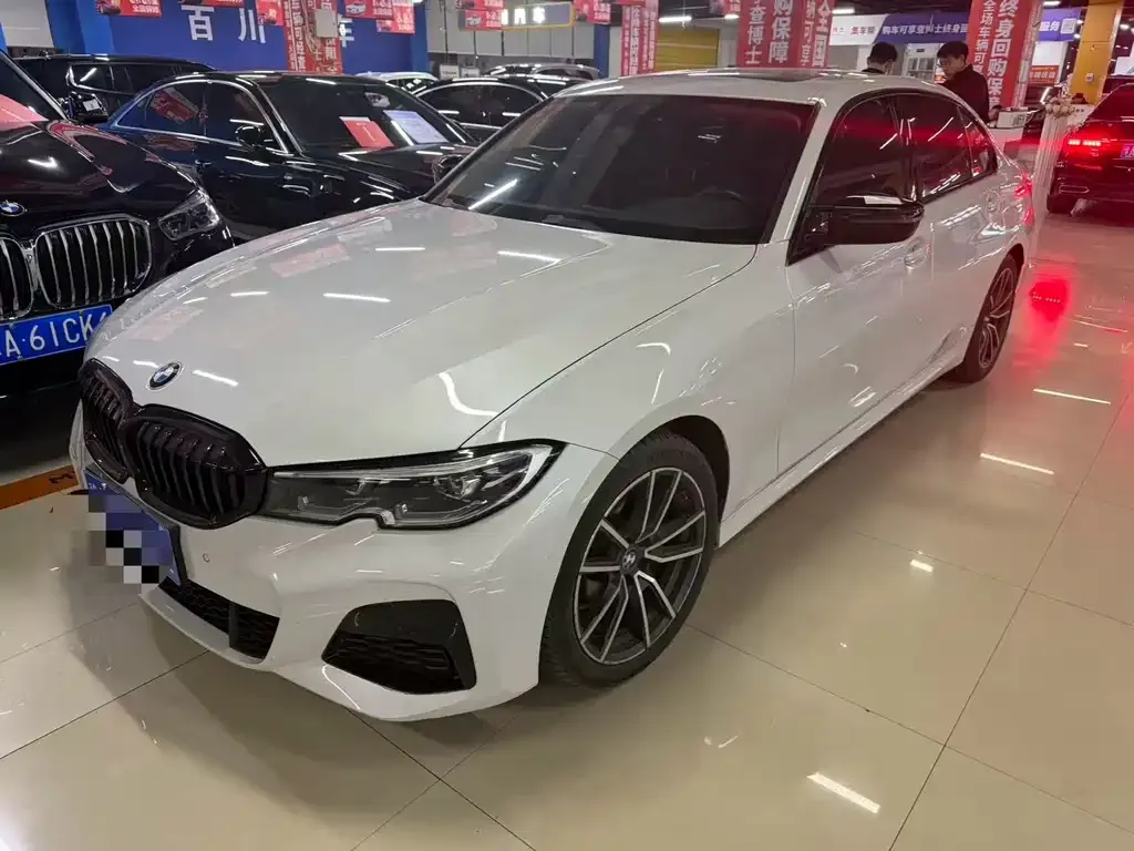 BMW 3 Series 2022 из CN, фото 1