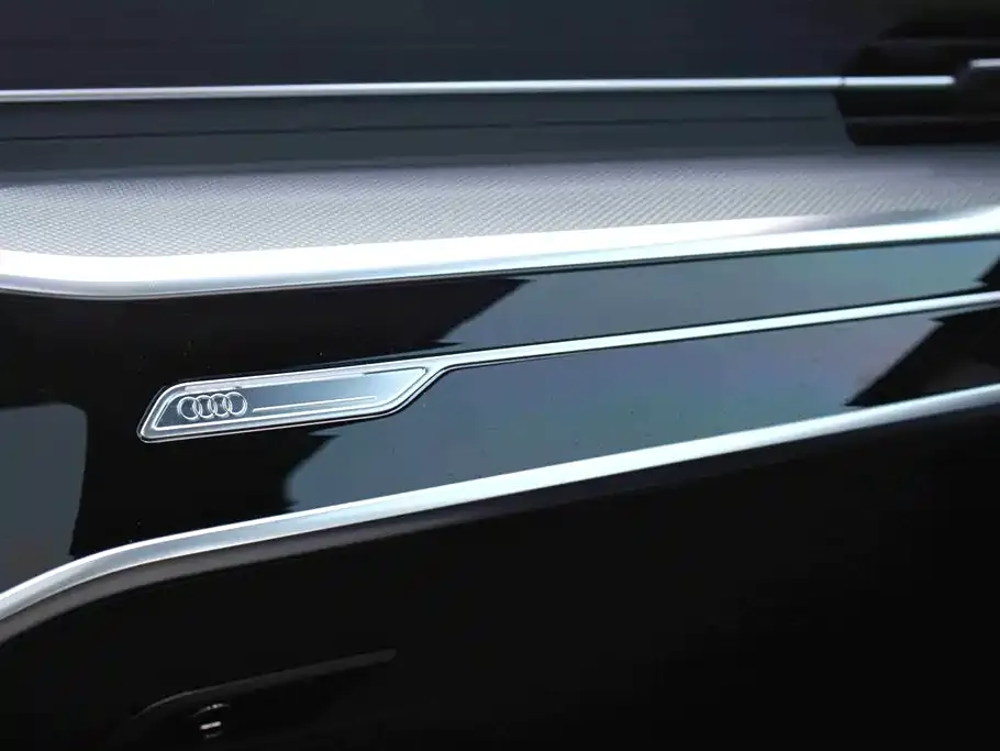 Audi A6L 2023 из CN, фото 3