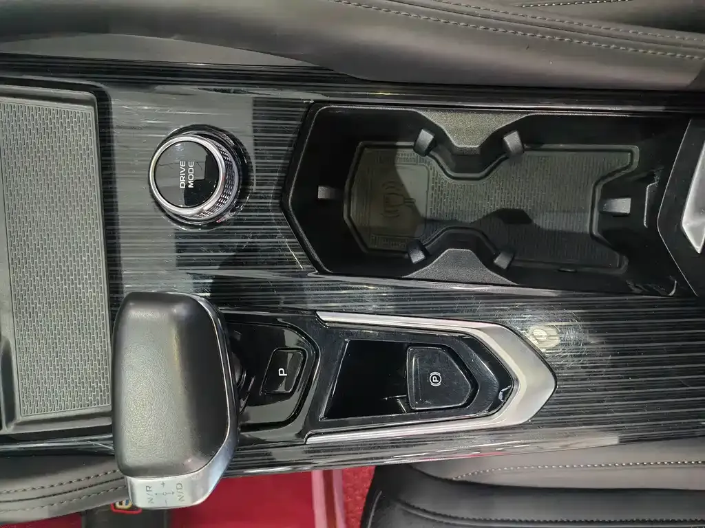 Geely Xingyue L 2023 из CN, фото 4
