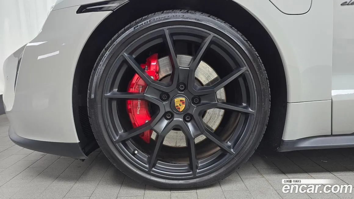 Porsche Taycan 2023 из KR, фото 10