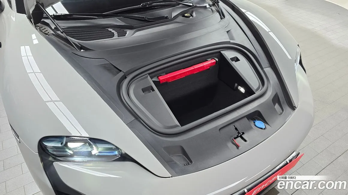 Porsche Taycan 2023 из KR, фото 8