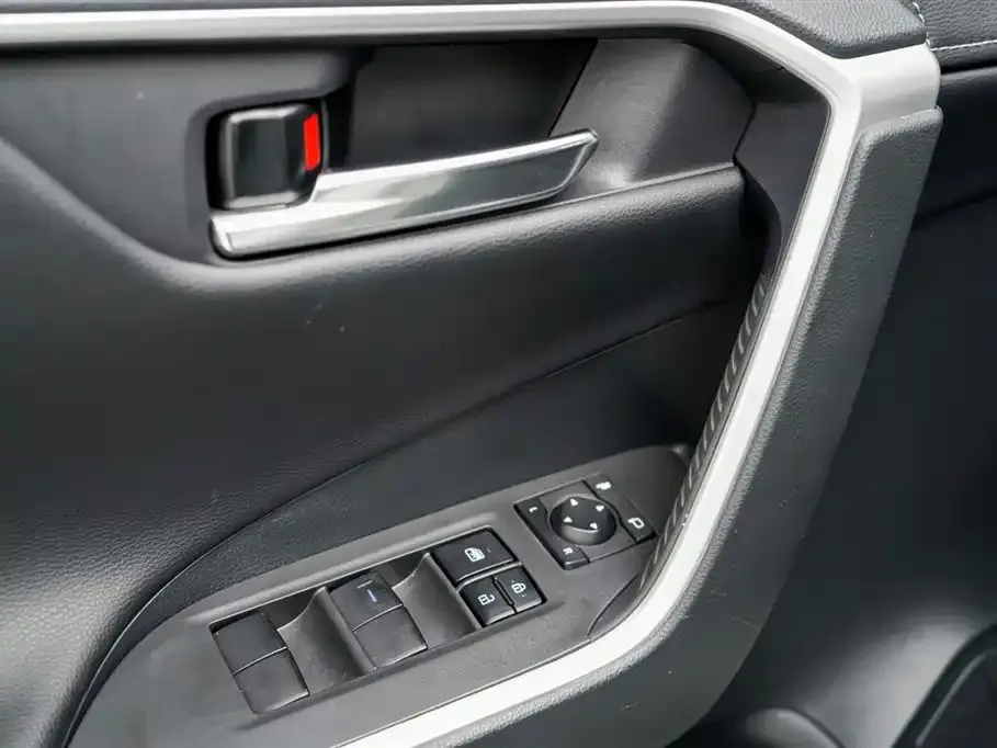 Toyota RAV4 2021 из CN, фото 5