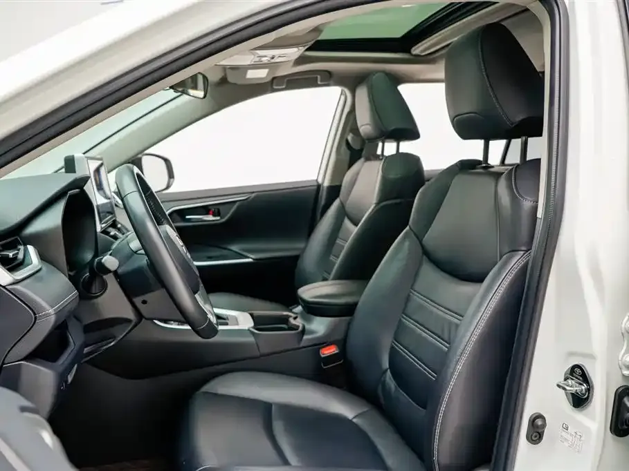 Toyota RAV4 2021 из CN, фото 8