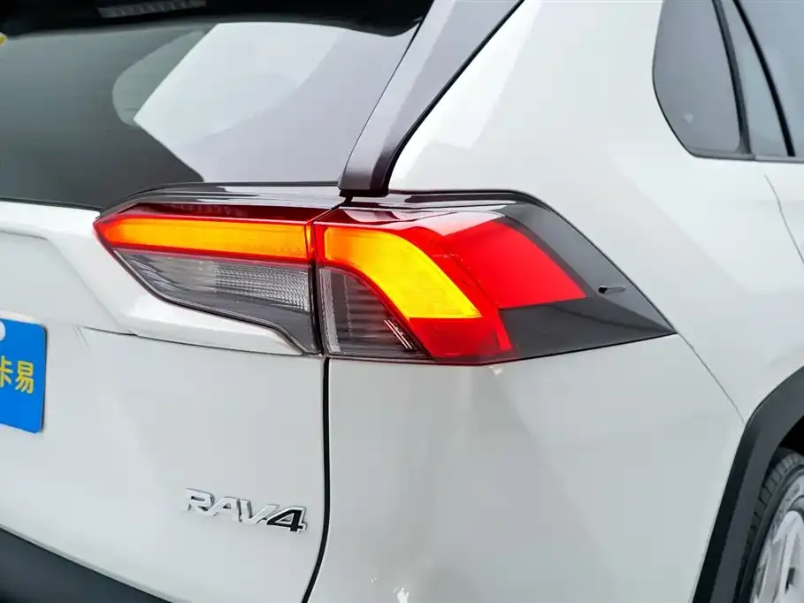 Toyota RAV4 2021 из CN, фото 4