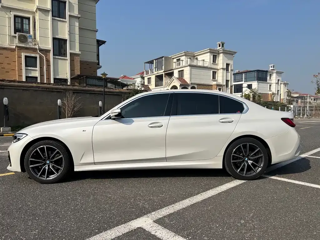 BMW 3 Series 2022 из CN, фото 8