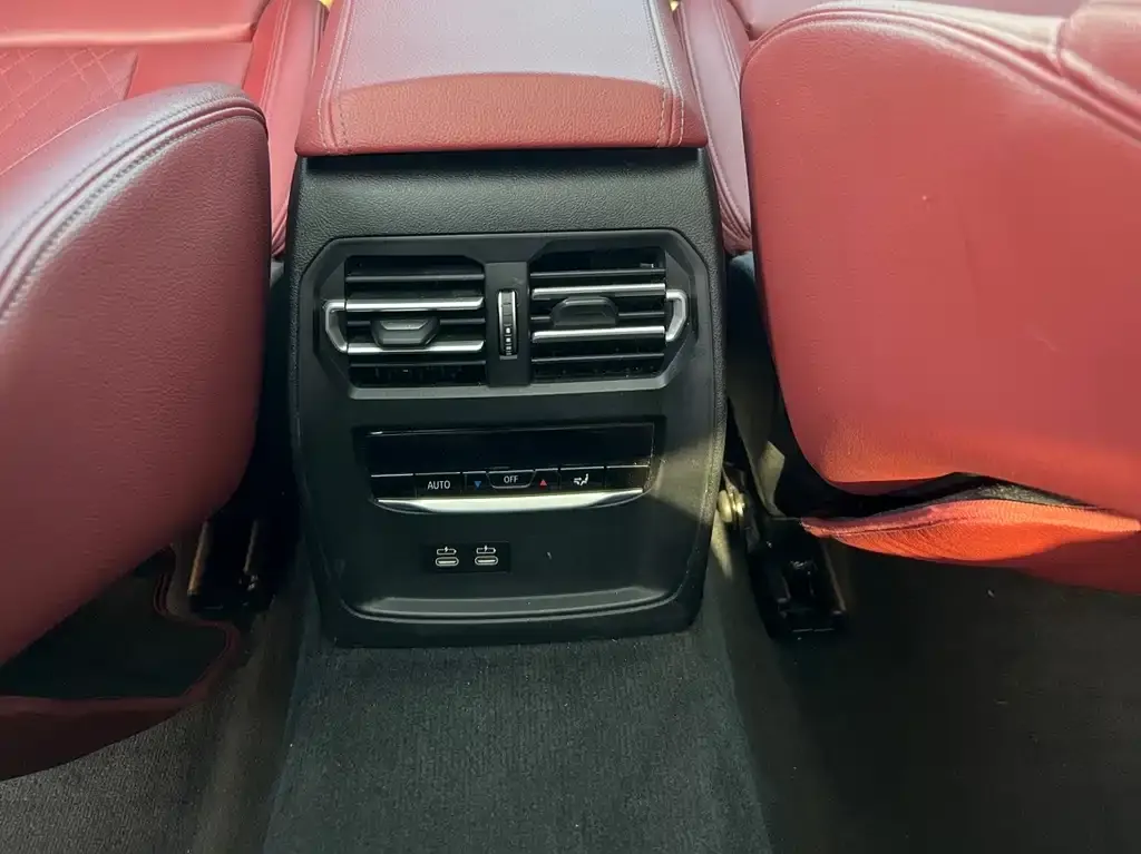 BMW 3 Series 2022 из CN, фото 6