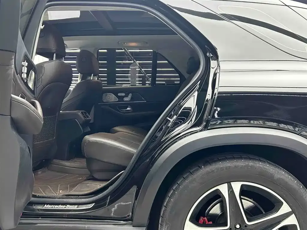Mercedes-Benz GLE — фото 10