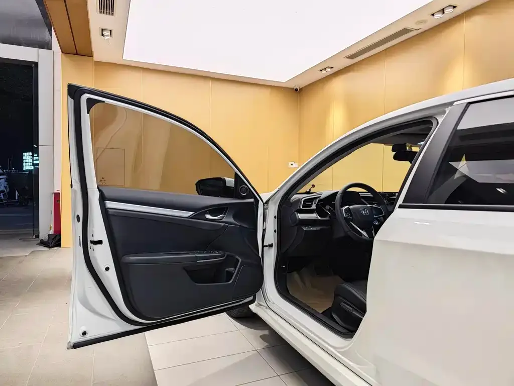 Honda Civic 2021 из CN, фото 10