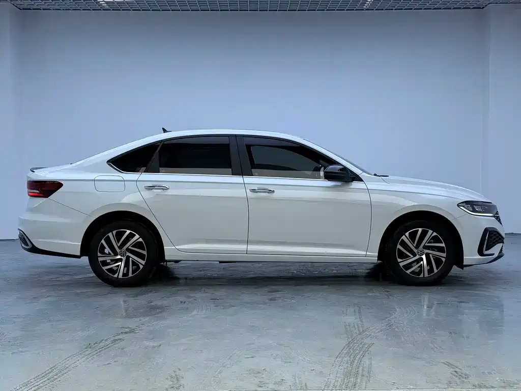 Volkswagen Lavida 2023 из CN, фото 8