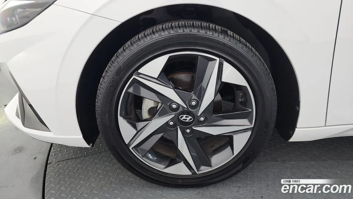 Hyundai AVANTE — фото 2