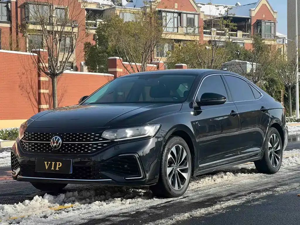 Volkswagen Passat 2023 из CN, фото 1