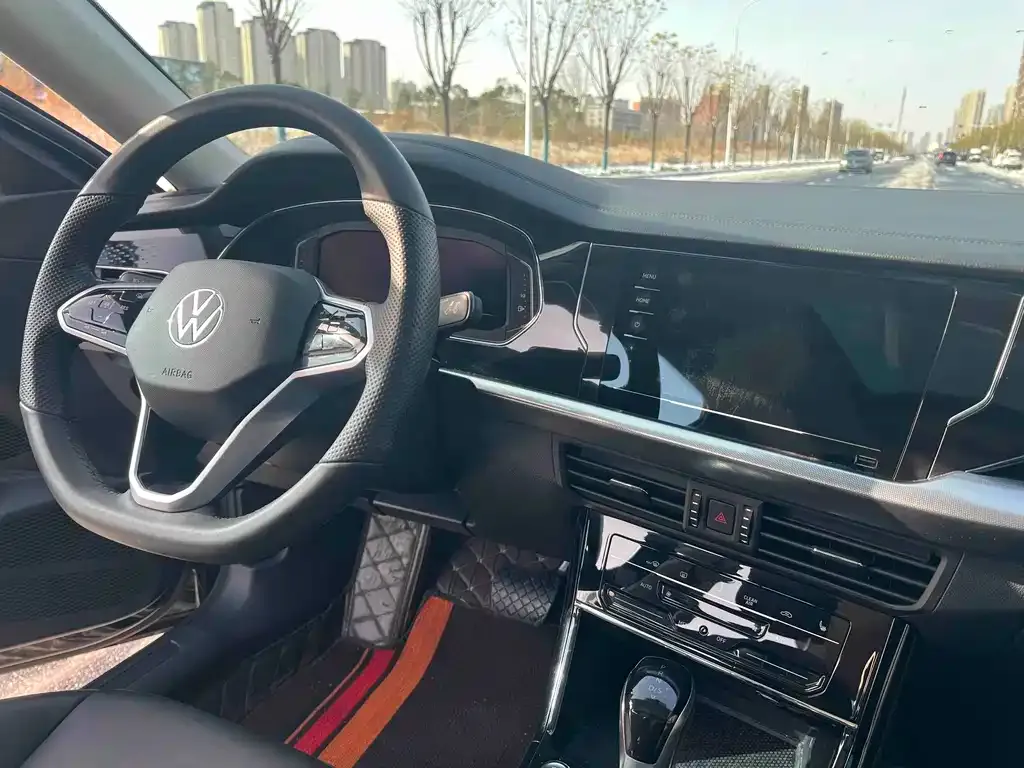 Volkswagen Passat 2023 из CN, фото 10