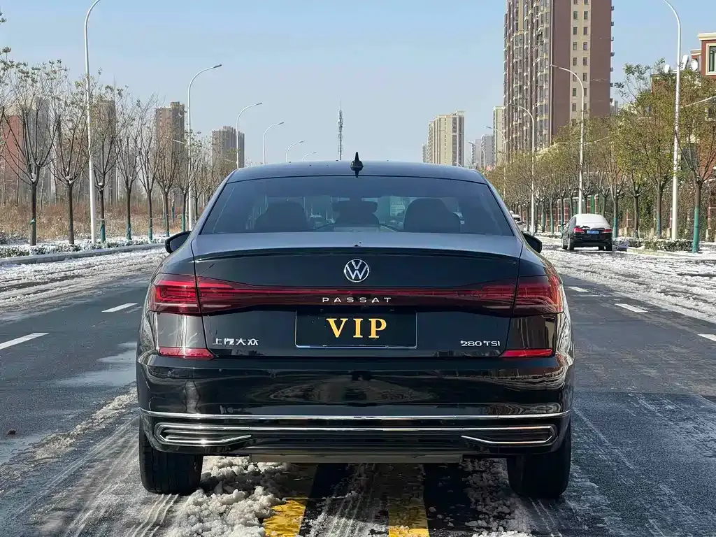 Volkswagen Passat 2023 из CN, фото 5