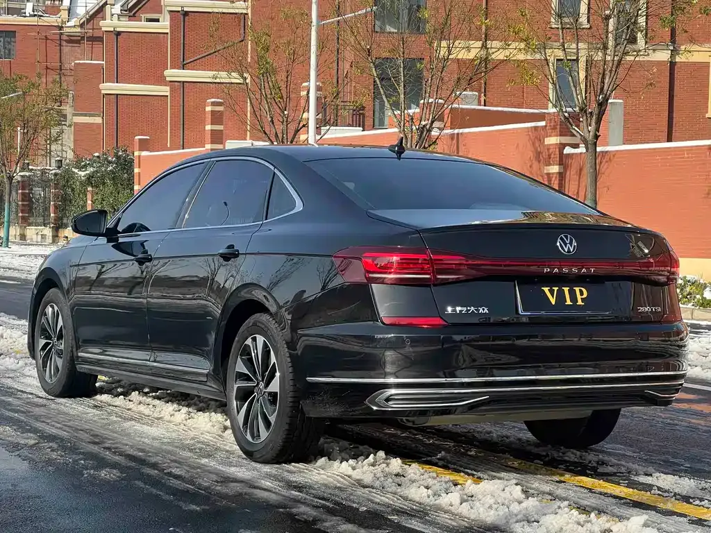 Volkswagen Passat 2023 из CN, фото 7