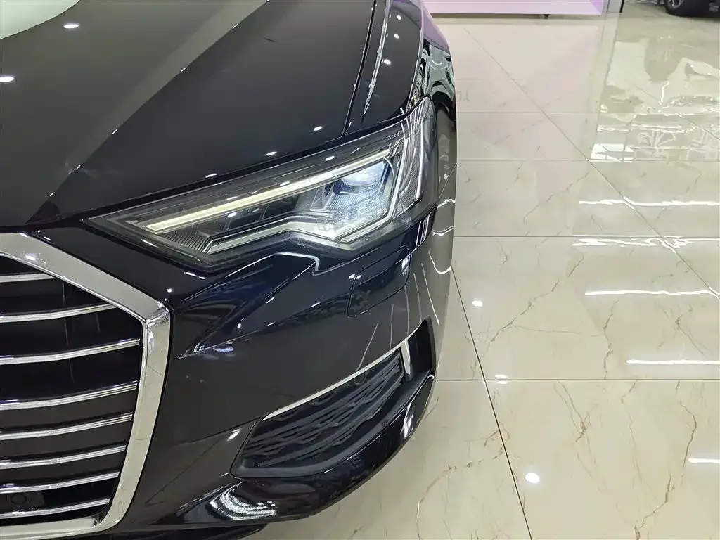 Audi A6L 2023 из CN, фото 10