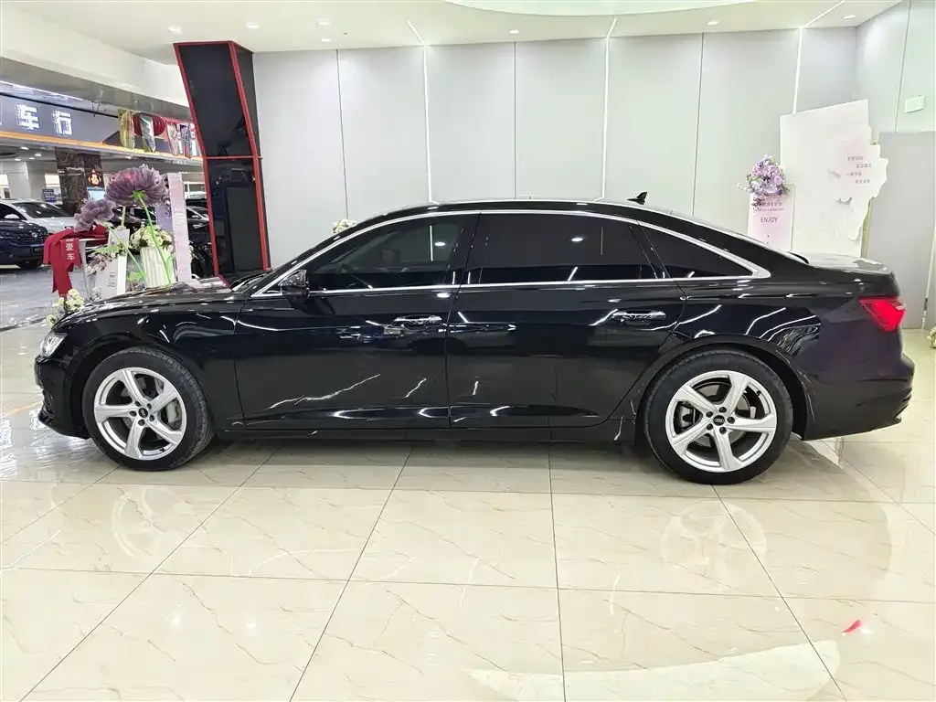 Audi A6L 2023 из CN, фото 3