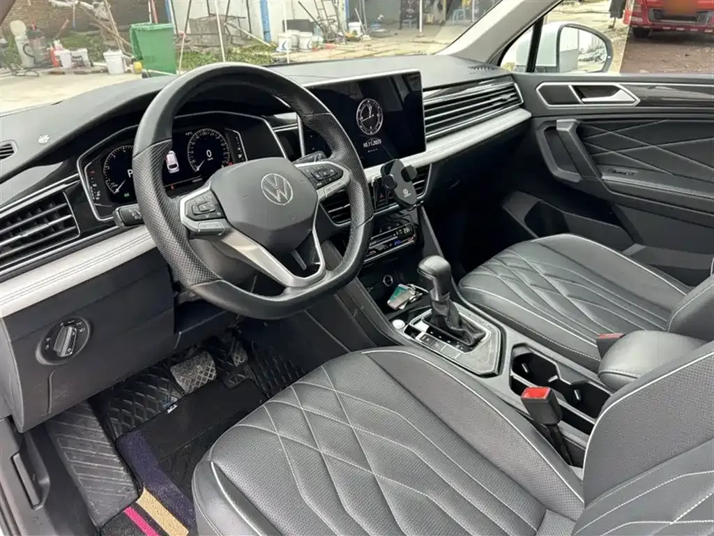 Volkswagen Tiguan L 2024 из CN, фото 10