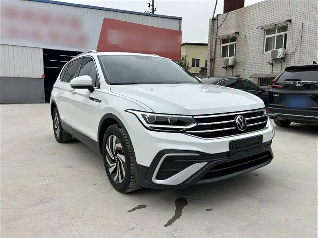 Volkswagen Tiguan L 2024 из CN, фото 4
