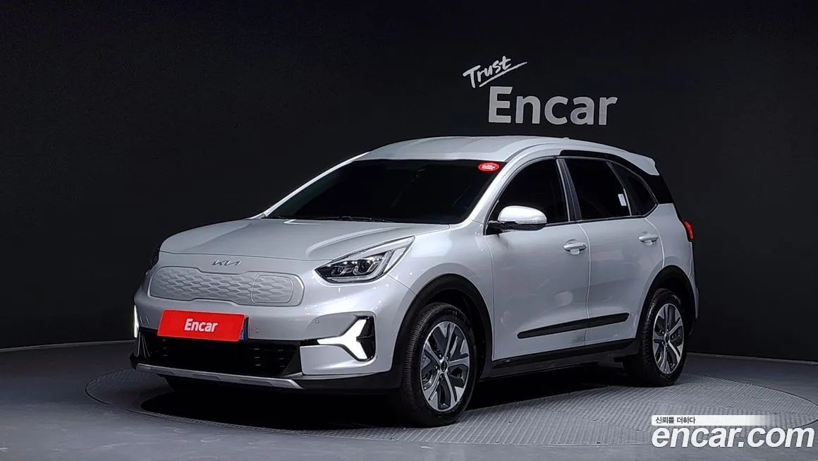 Kia Niro — фото 1