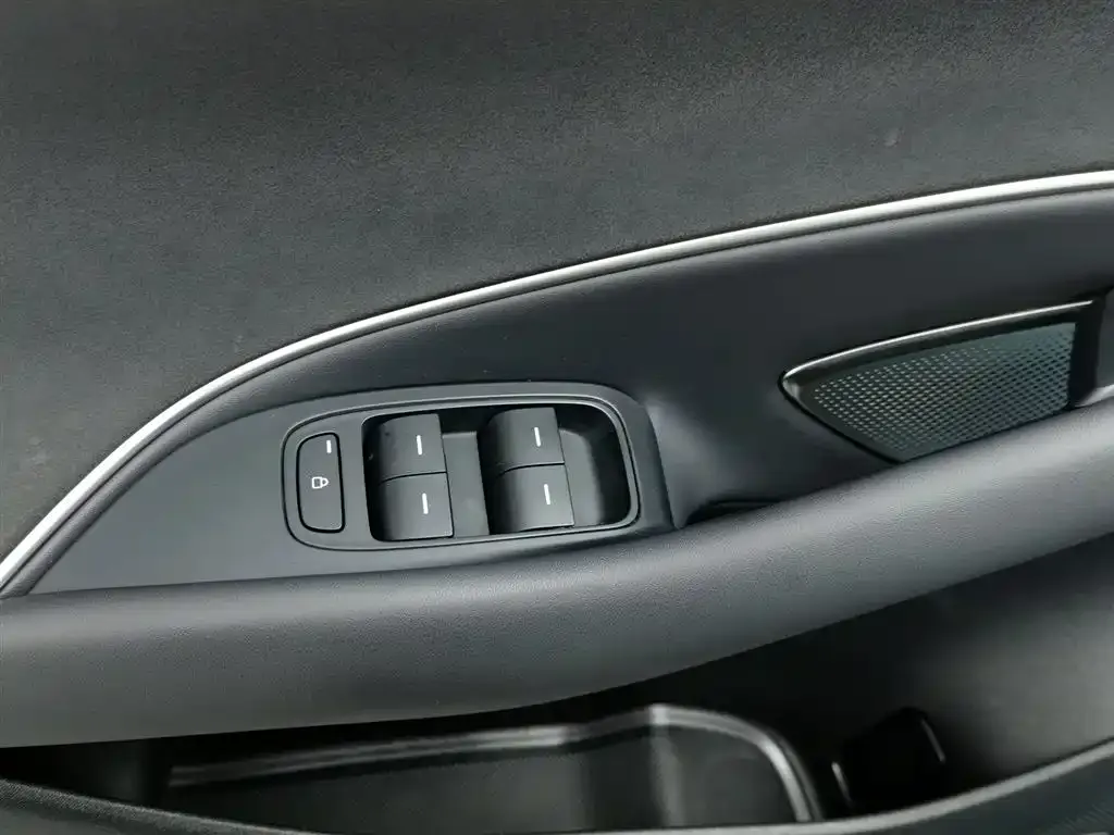 [object Object] SU7 2024 из CN, фото 9