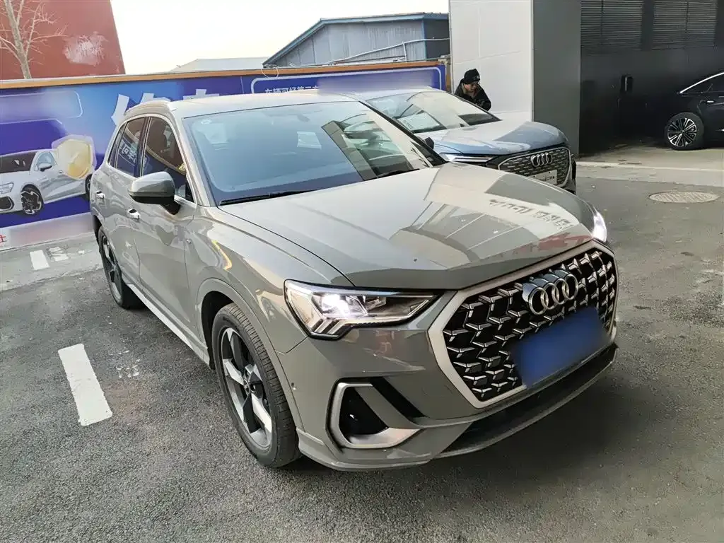 Audi Q3 2023 из CN, фото 10