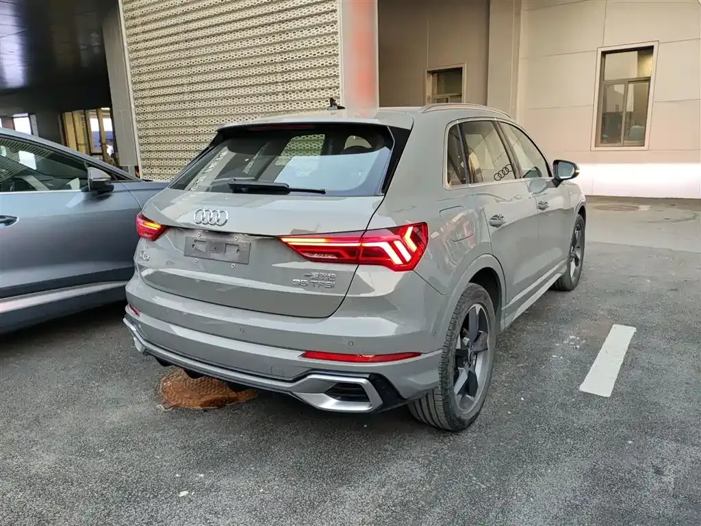Audi Q3 2023 из CN, фото 5