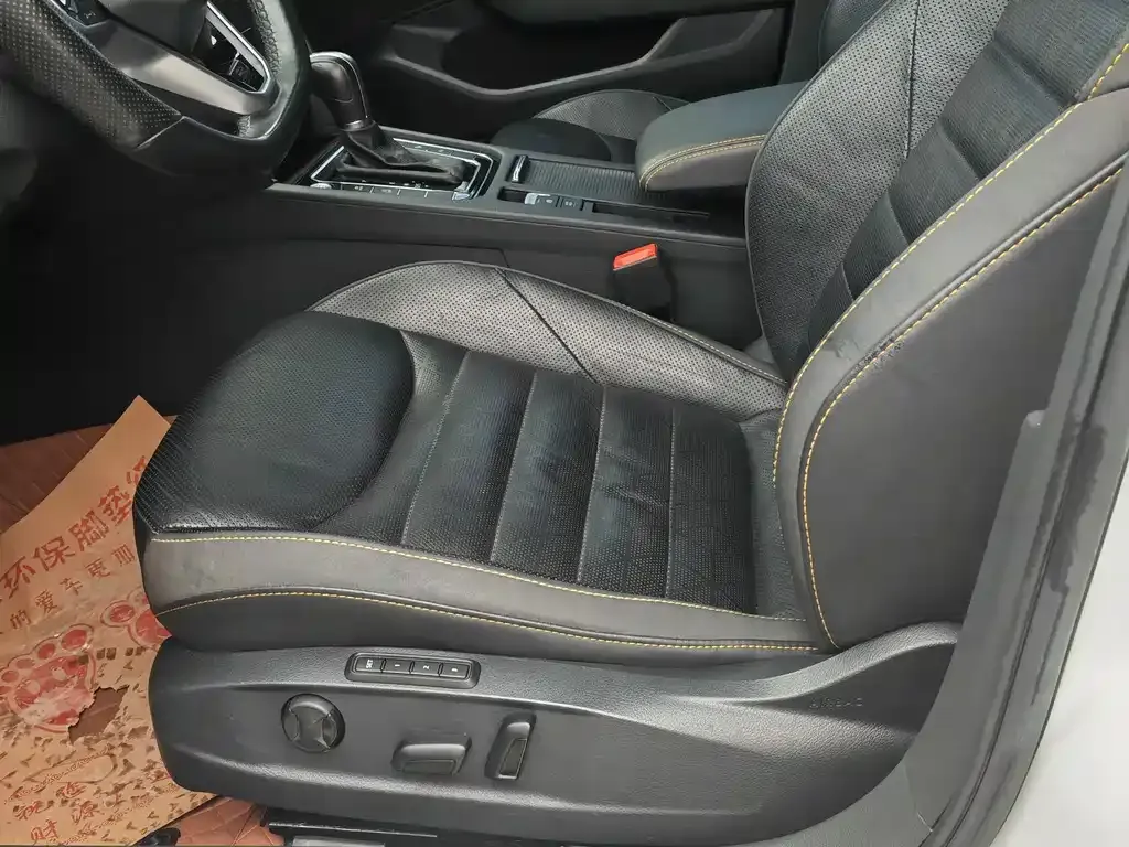Volkswagen CC 2022 из CN, фото 9