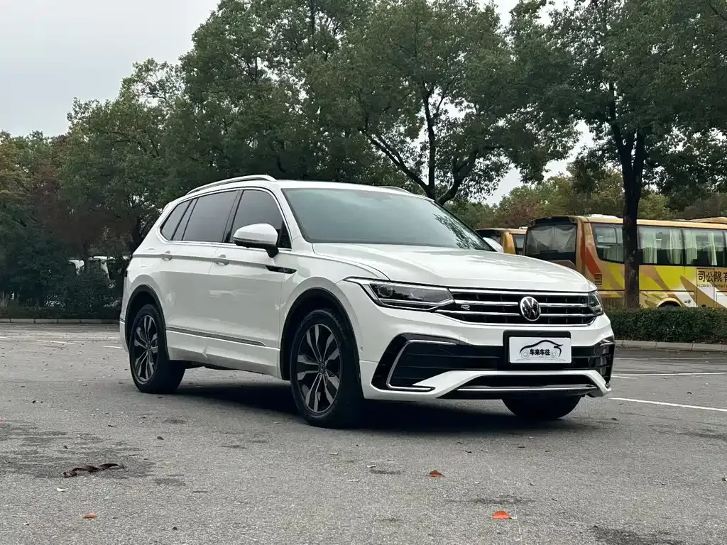 Volkswagen Tiguan L 2022 из CN, фото 3