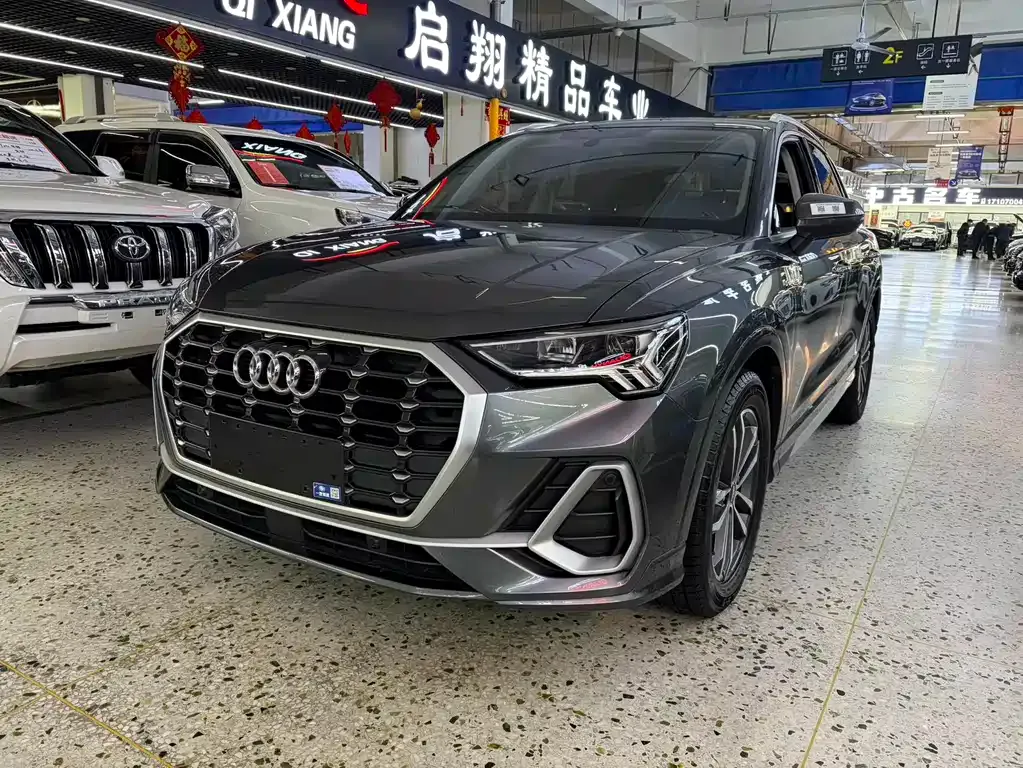 Audi Q3 2022 из CN, фото 1