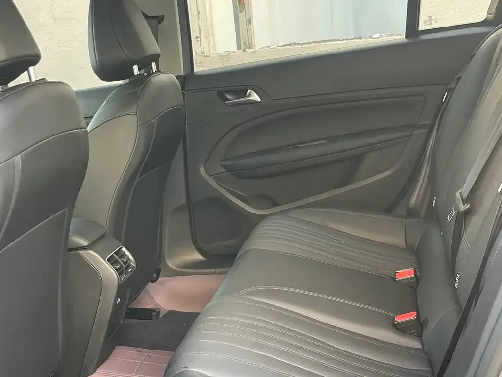 Peugeot 408 2025 из CN, фото 2